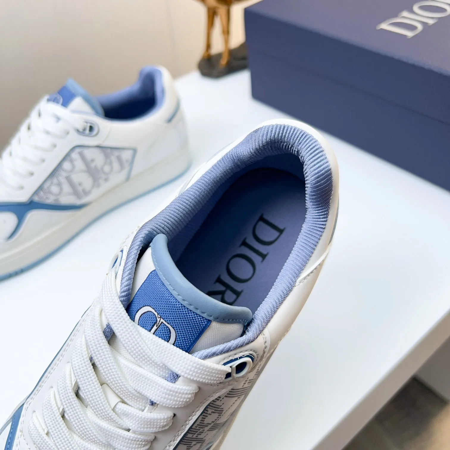 Men's Men's Shoes 💰400 [New] 🦩🦩Dior - Low-top sneakers 2025 spring men's collection new arrivals [Celebrate][Celebrate][Celebrate], reinterpret the basketball shoe design and become a classic Dior item [Strong][Strong][Strong], crafted in black and cream white smooth cowhide with beige suede, leather display on the side The CD logo, tongue, sole and back side are decorated with various distinctive details to enhance the style[666][666], while eyelet details, topstitching and rubber panels highlight the dynamic charm of its athletic style[strong][strong][strong]. It has a two-color rubber sole, which can be matched with various clothing to create a refined look. Size: 38 to 44 (45 can be customized